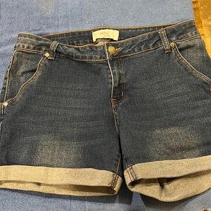 NWOT 1826 Jean Shorts